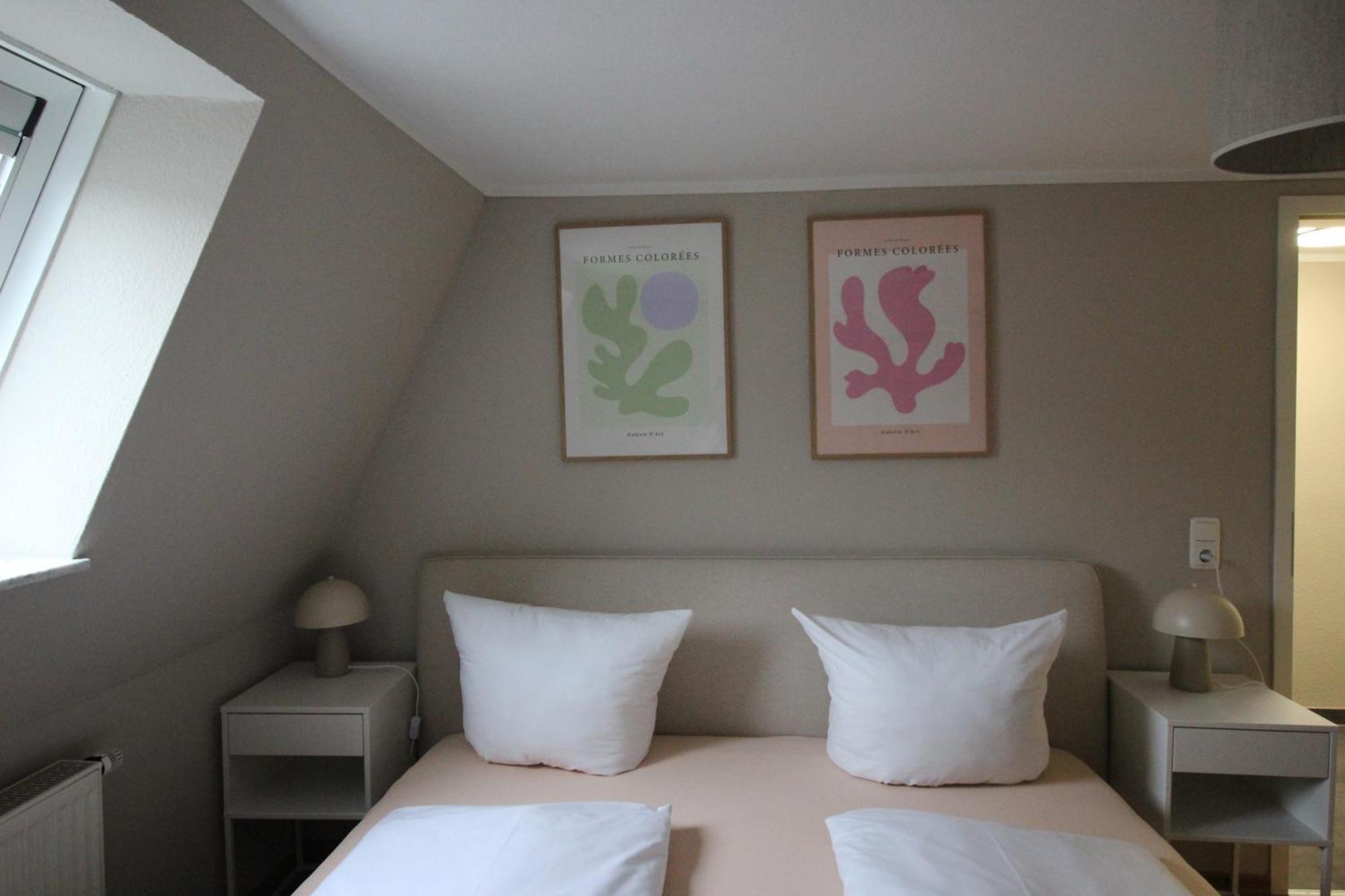 Moderne Dachgeschosswohnung Mit 2 Schlafzimmern