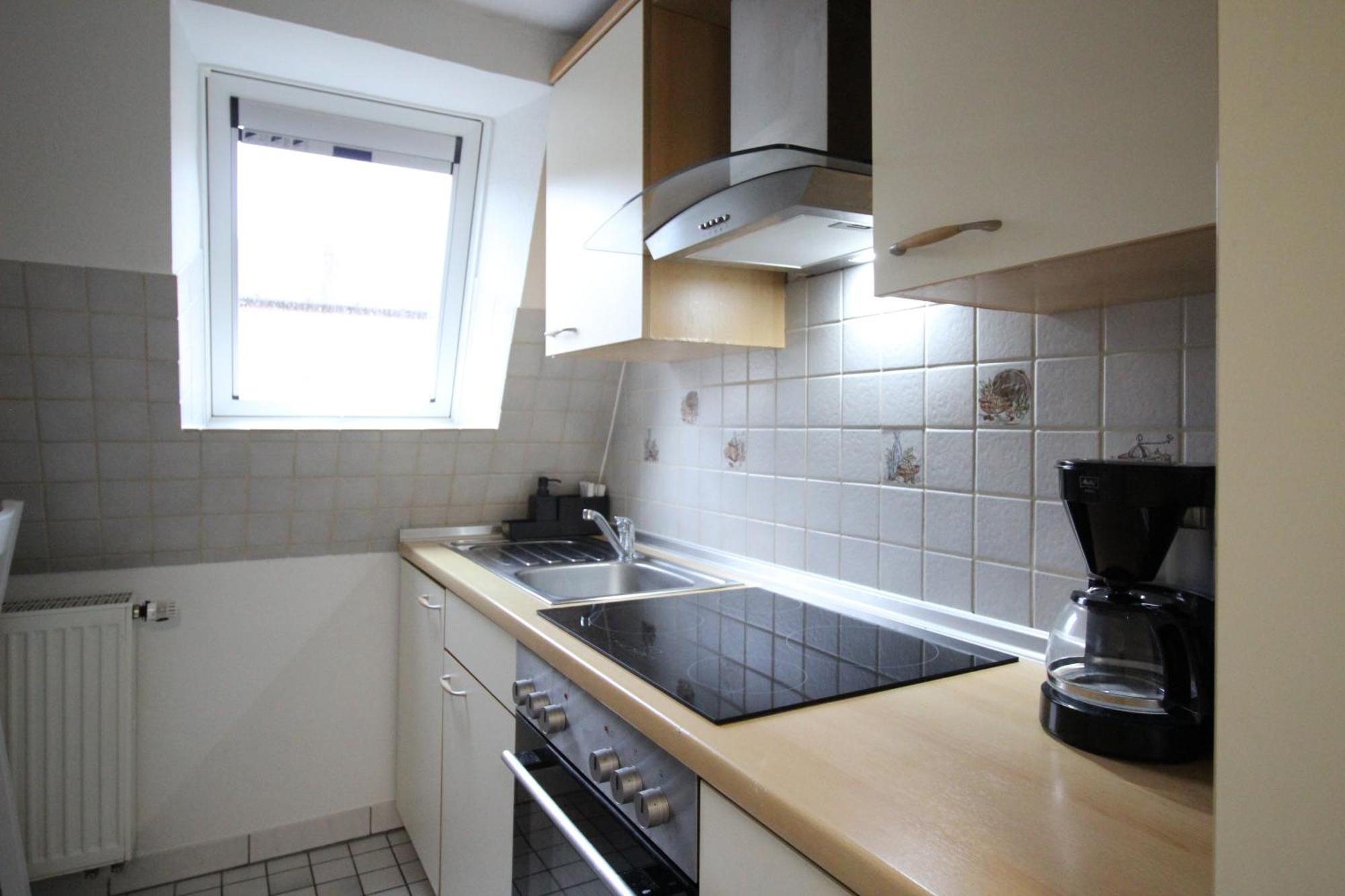 Moderne Dachgeschosswohnung Mit 2 Schlafzimmern *